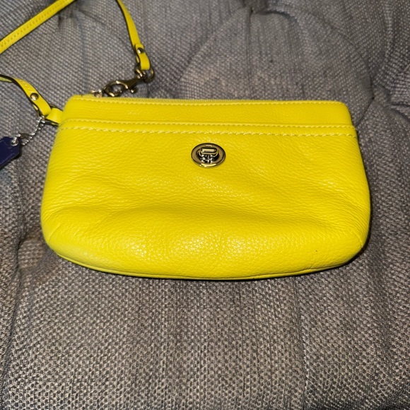 Coach leather wristlet - Picture 7 of 7